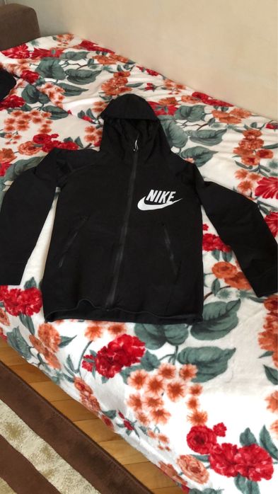 Traning Nike copii 12-13 ani ca nou Gri și Negru