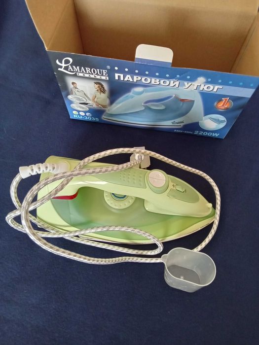 Парна ютия за гладене нова в кутия