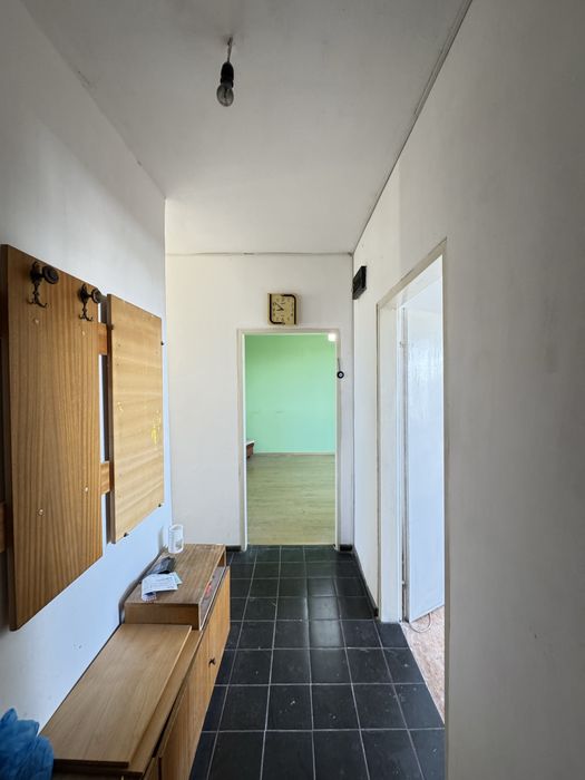 Продава апартамент три стаи и кухня в гр. Казанлък