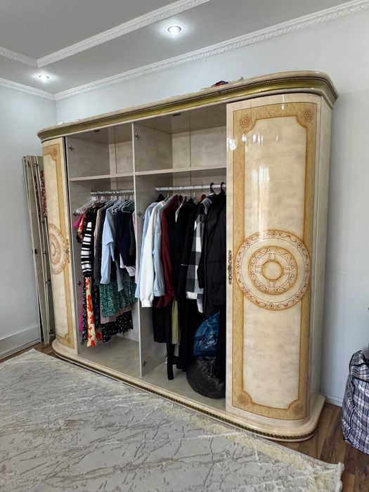 Продам шифоньер б/у 40000  Алматы