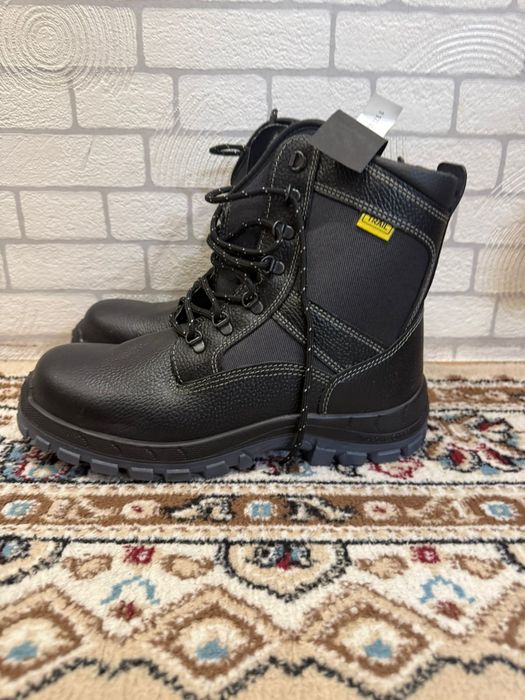 Продам мужские зимние ботинки