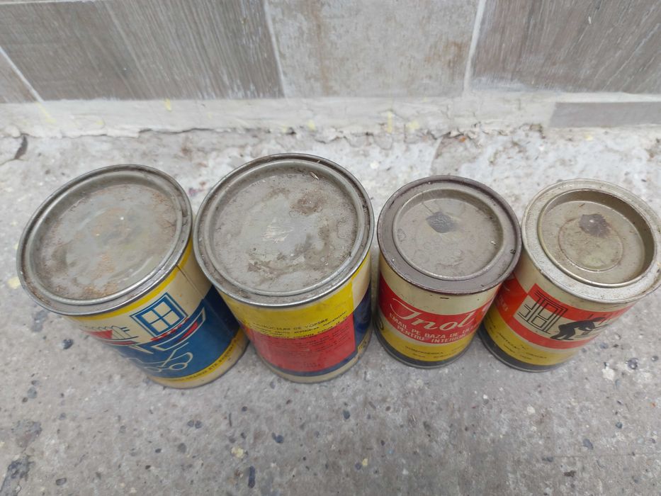 cutii vopsea din perioada comunista