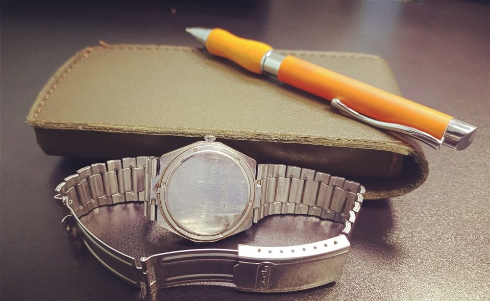 Советские мужские часы «Слава Спортивные» кварцевые, на батарейке