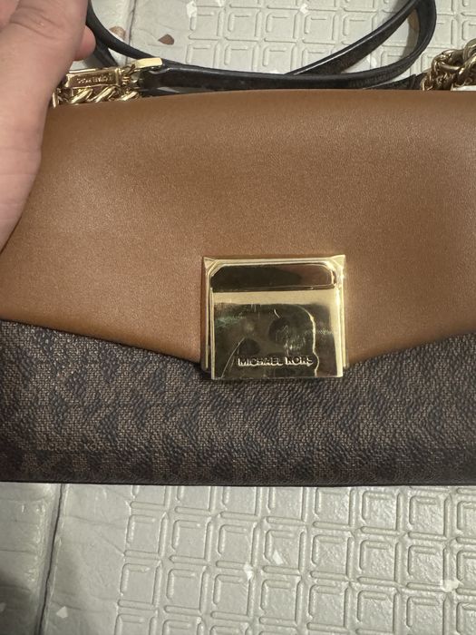 Продам сумочку Michael Kors