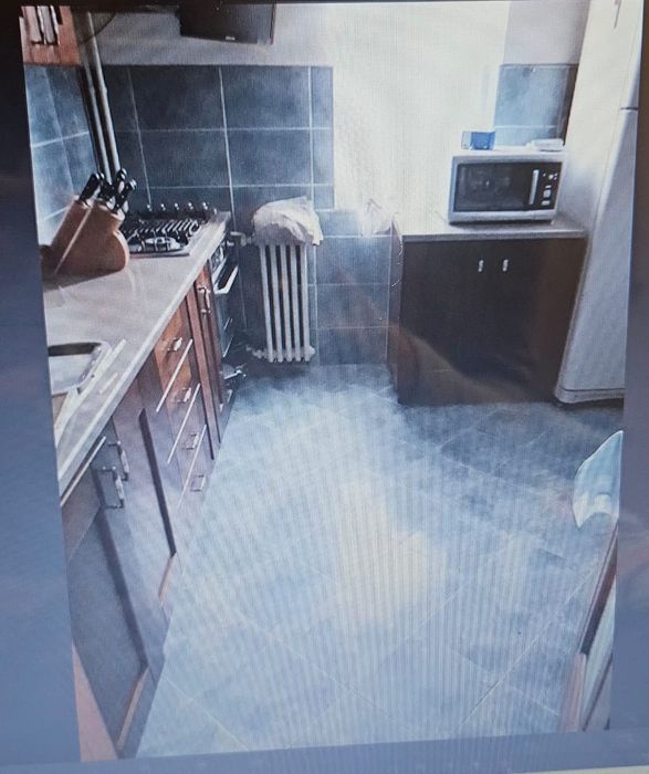 Apartament 4 camere Motru bl.9