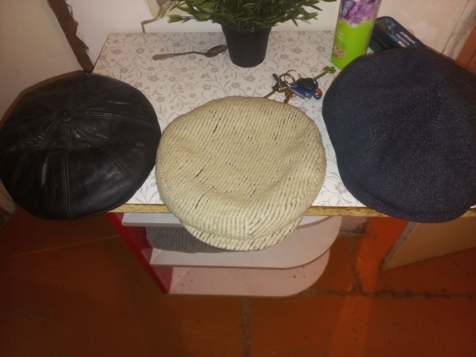Кепки мужские и шапки. Не дорого