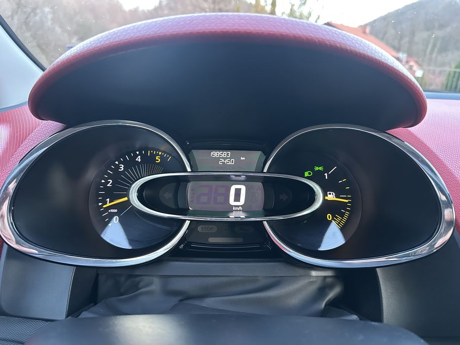 Renault Clio 1.5DCI Red Line