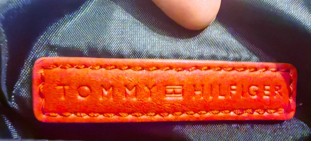 Geanta noua Tommy Hilfiger
