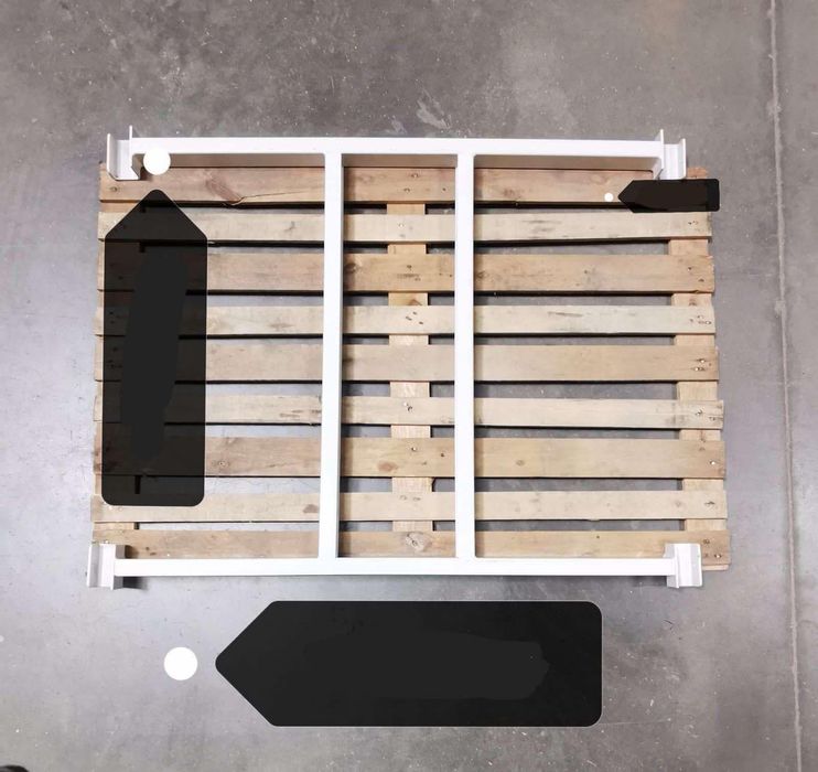 Raft metalic din suporți lichidare stoc