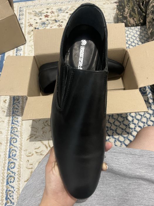 продается туфли, черный, новый