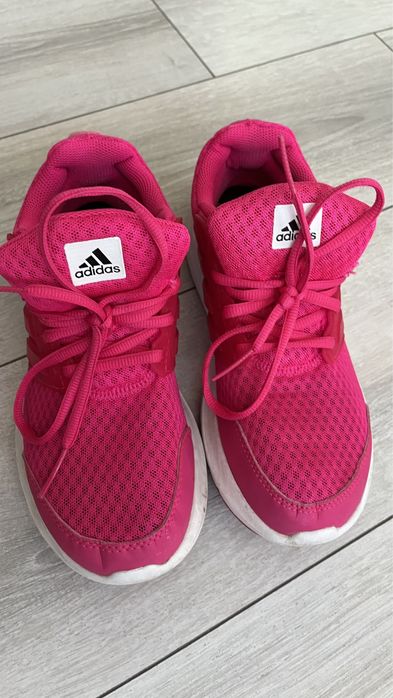 Adidas дамски цикламени маратонки