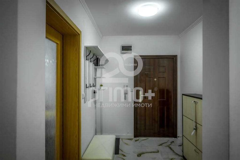 Продава се Тристаен апартамент в Велико Търново, Бузлуджа - 92 кв.м за 1903 €/кв.м - Снимка #11