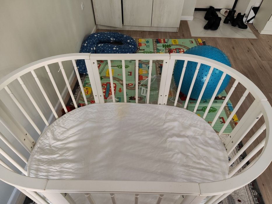 Кровать детская  , колыбельная
