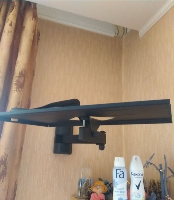 Навесная полка под телевизор