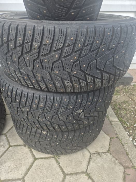 Продам резину шипованая