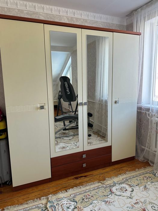 Спальный гарнитур