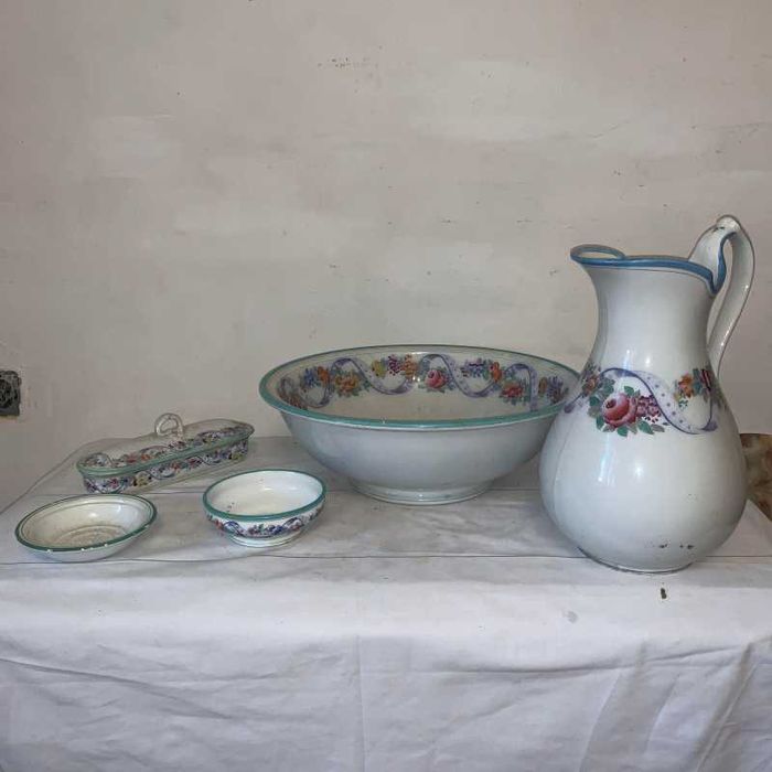 Set lavoar din patru piese