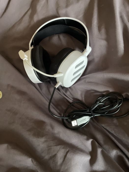Casti gaming Albe Havit RGB
