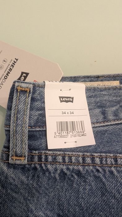 Джинсы Levi's 501