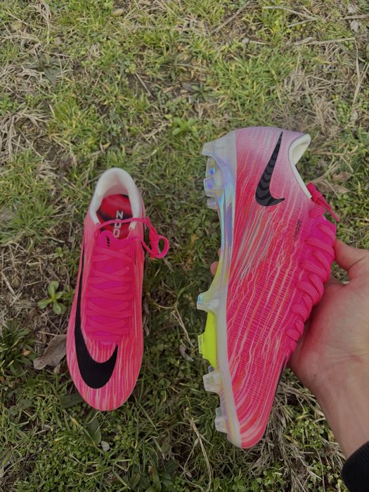 Ghete de fotbal Nike