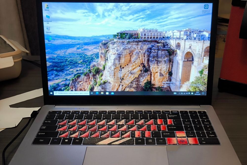 Продам ноутбук Intel