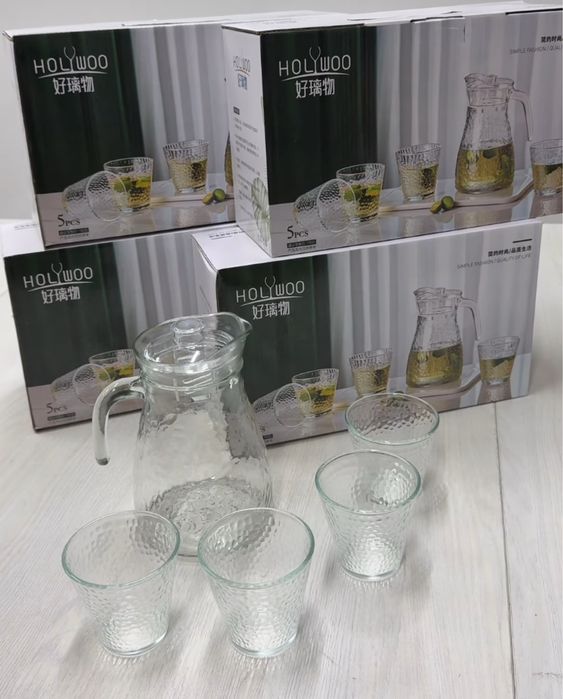 Графин со стаканами