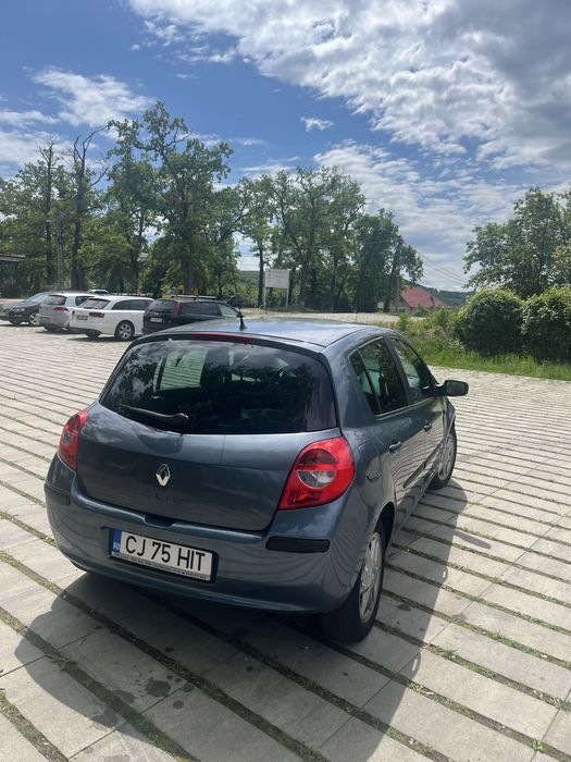 Renault   Clio   .