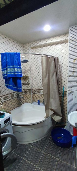 Sergeli hokimyat yonida 2 xonali kvartira bez maklet.
