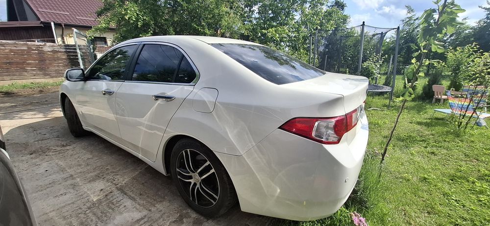 Vând Honda Accord facelift