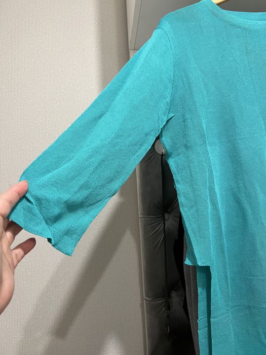 Черное платье -сарафан с накидкой бомбером