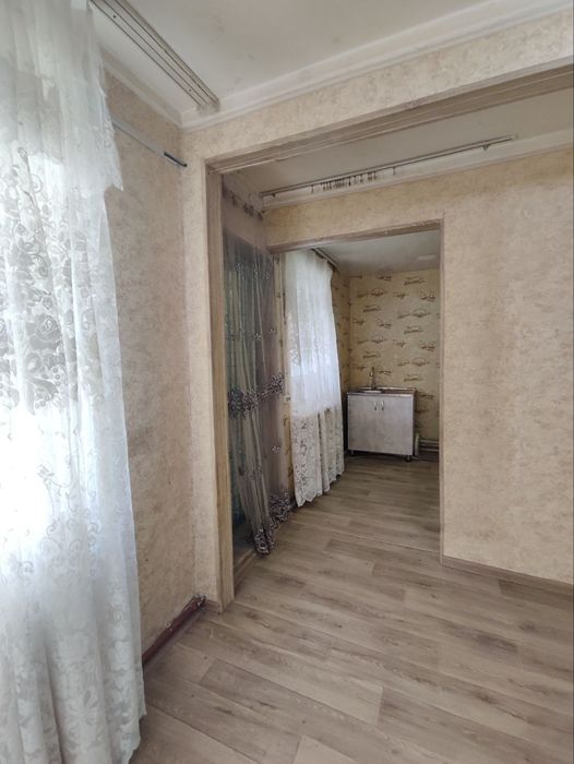 2 х комнатную квартиру Спутник . без обстановка. 1/2. Огород холодильн