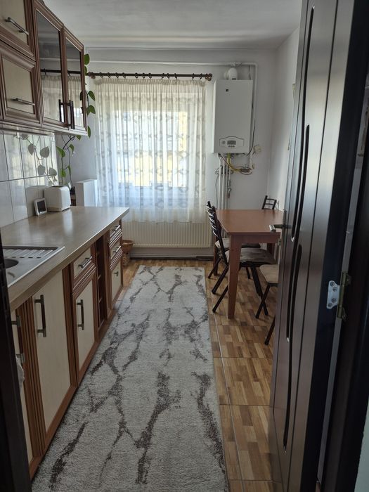 Apartament cu 3 camere, 72 mp, etaj 1, 2 locuri de parcare și 2 boxe – Strada Dacia, Codlea