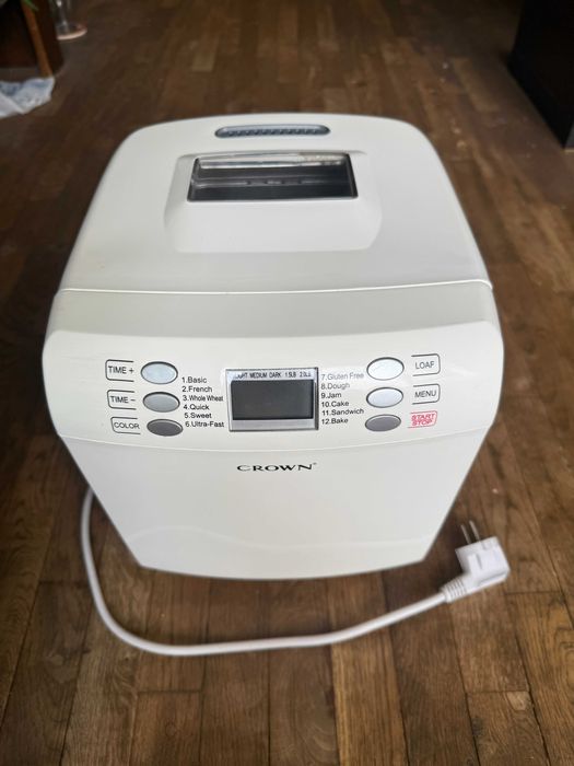 Хлебопекарна Crown CBM-6132, 550W, 12 програми – отлично състояние