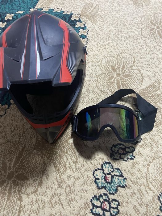 Продам шлем на эндуро новый