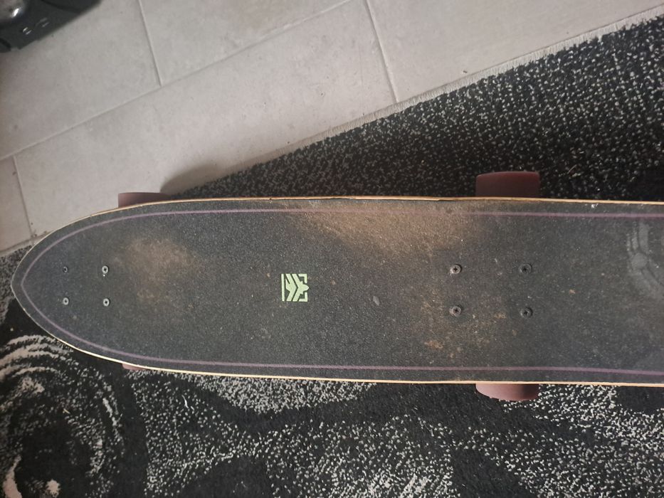 Vând skateboard(tip longboard cruiser)