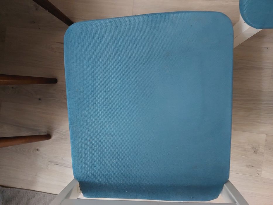 Стол кухонный со стульями