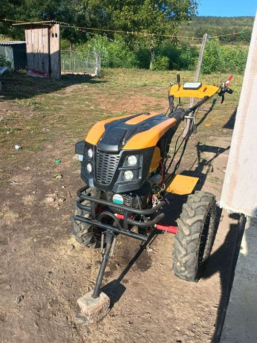 Vând motosapă progarden 18cp