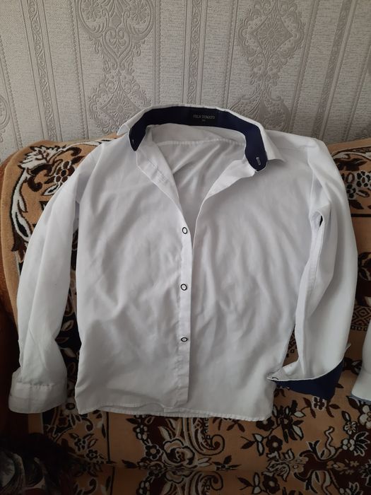 Продам рубашки на мальчика.