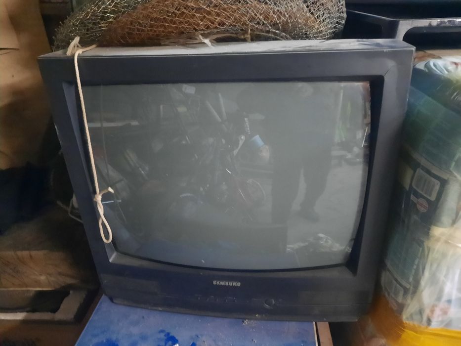 Продам телевизор