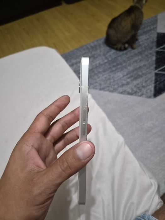 Nothing Phone 2 în stare bună primul proprietar