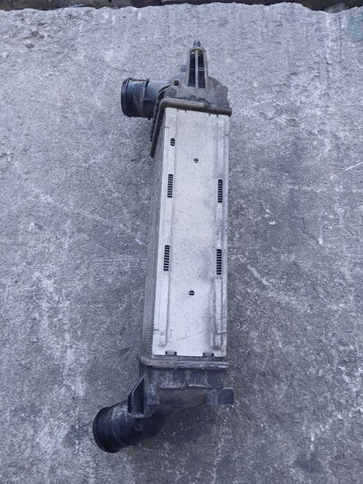 Интеркулер радиатор Valeo за Citroen C5 1.6 hdi (2004-2011) 9657073480