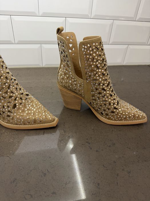 Нови боти Alma en Pena