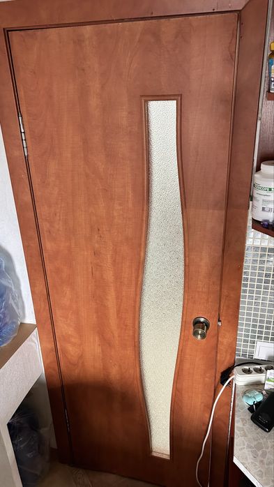 Продам межкомнатные двери