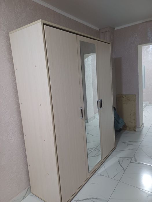 Продам шкаф в хорошем состояний