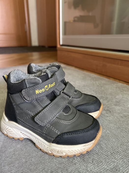 Продам демисесонные ботинки детские