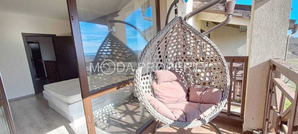 Двуетажна къща в Кошарица – напълно обновена и готова за нанасяне!