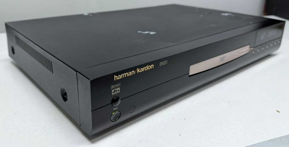 Harman Kardon DVD 21 – Audio CD Player – Design Superb – Citeste dar sare