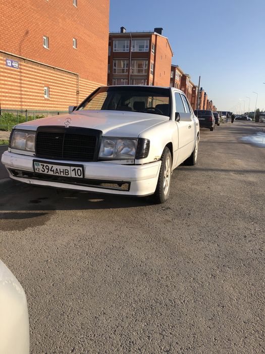 Продаи мерседес 124 е200