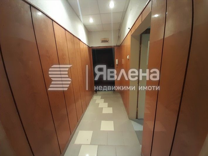Продава се Тристаен апартамент в Варна, Колхозен пазар - 100 кв.м за 1690 €/кв.м - Снимка #4