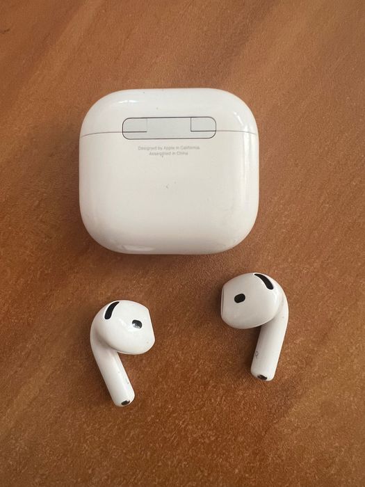 Слушалки Apple AirPods 4 ANC